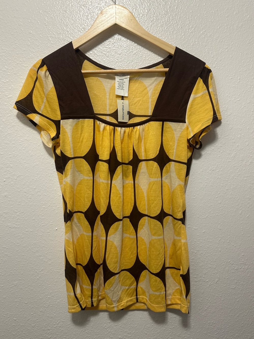 NWT Y2K Yellow & Brown Geometric Scoop Neck Womens Top